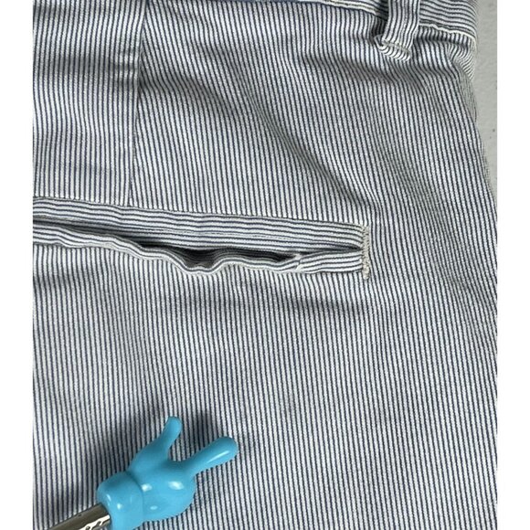 Class Club Modern Fit Striped Chino Shorts Boys 20 Blue White Adjustable Waist - Picture 7 of 8